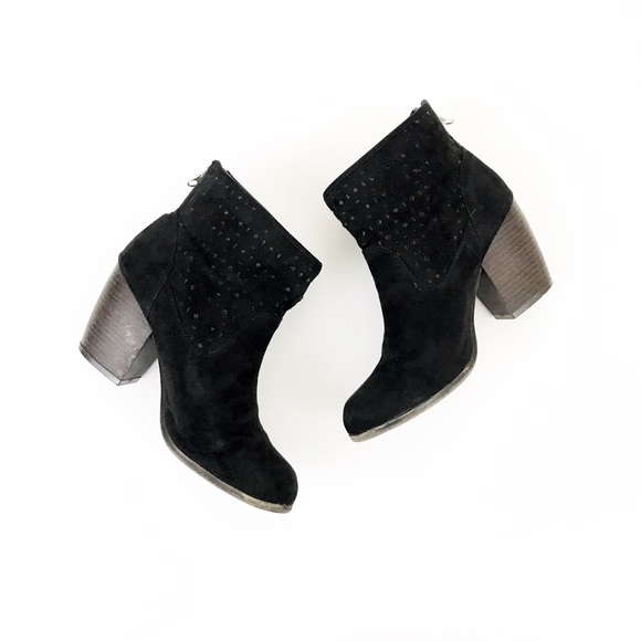 🌿QUPID Black Perforated Suede Ankle Booties- - Picture 2 of 7